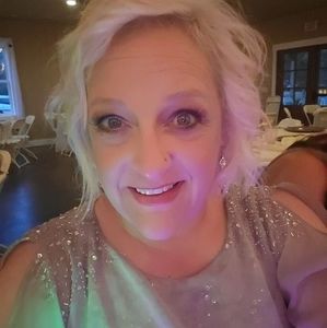 Meet your Posher, Becky